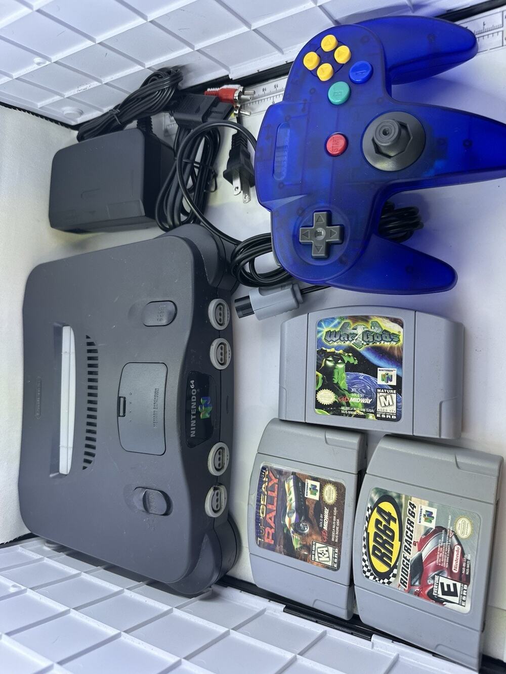 Nintendo 64 N64 Console Bundle w Controller Power Supply AV Cord 3 Games Retro